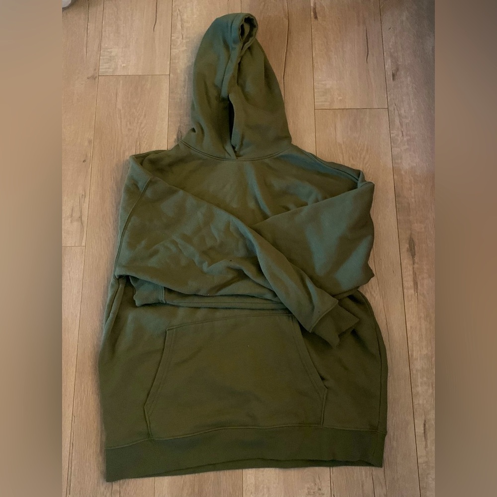 Green-Hoodie size small good condition thrifted